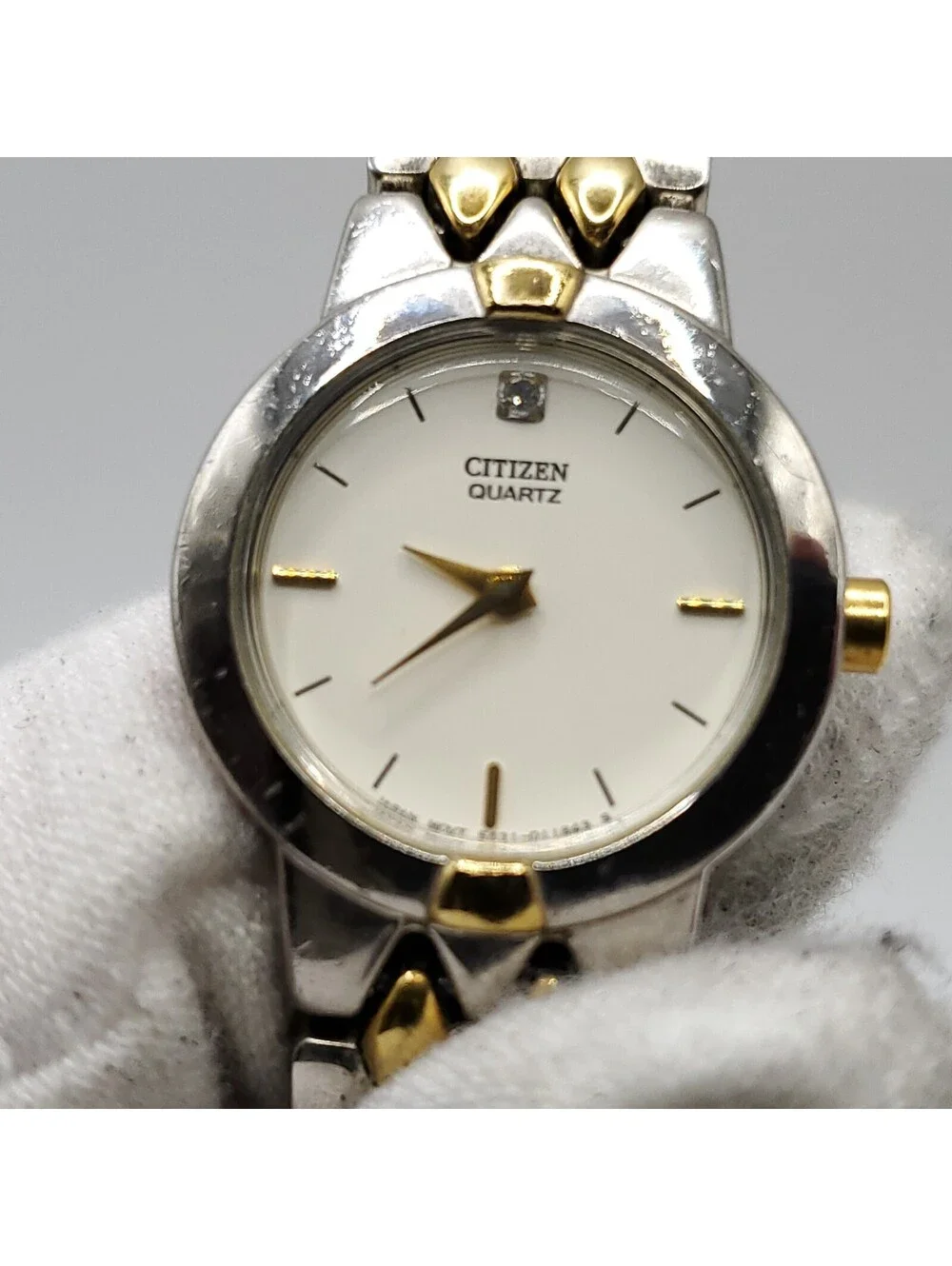 Citizen Quartz Womens Watch 20mm Two-Tone White Dial New Battery